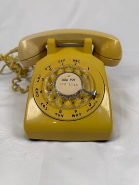 Vintage Yellow Rotary Phone Western Electric Bell System 1971 Retro Decor